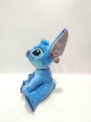 Το κουβέντα με το κουκλάκι που κάθεται στο Stitch είναι χαριτωμένο, με ύψος 7,09 ίντσες και 11,02 ίντσες